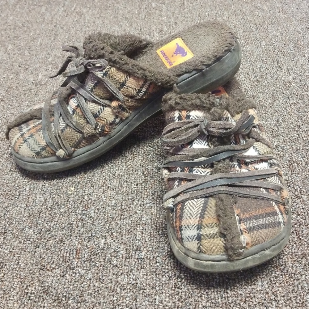 Rocket dog clogs